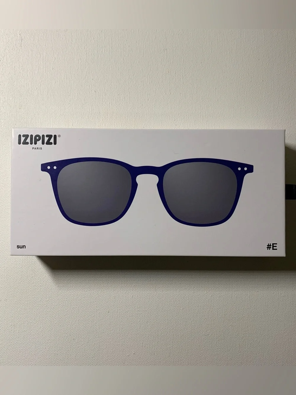 NEW IN BOX Izipizi Paris Midnight Blue cat 3 Sunglasses